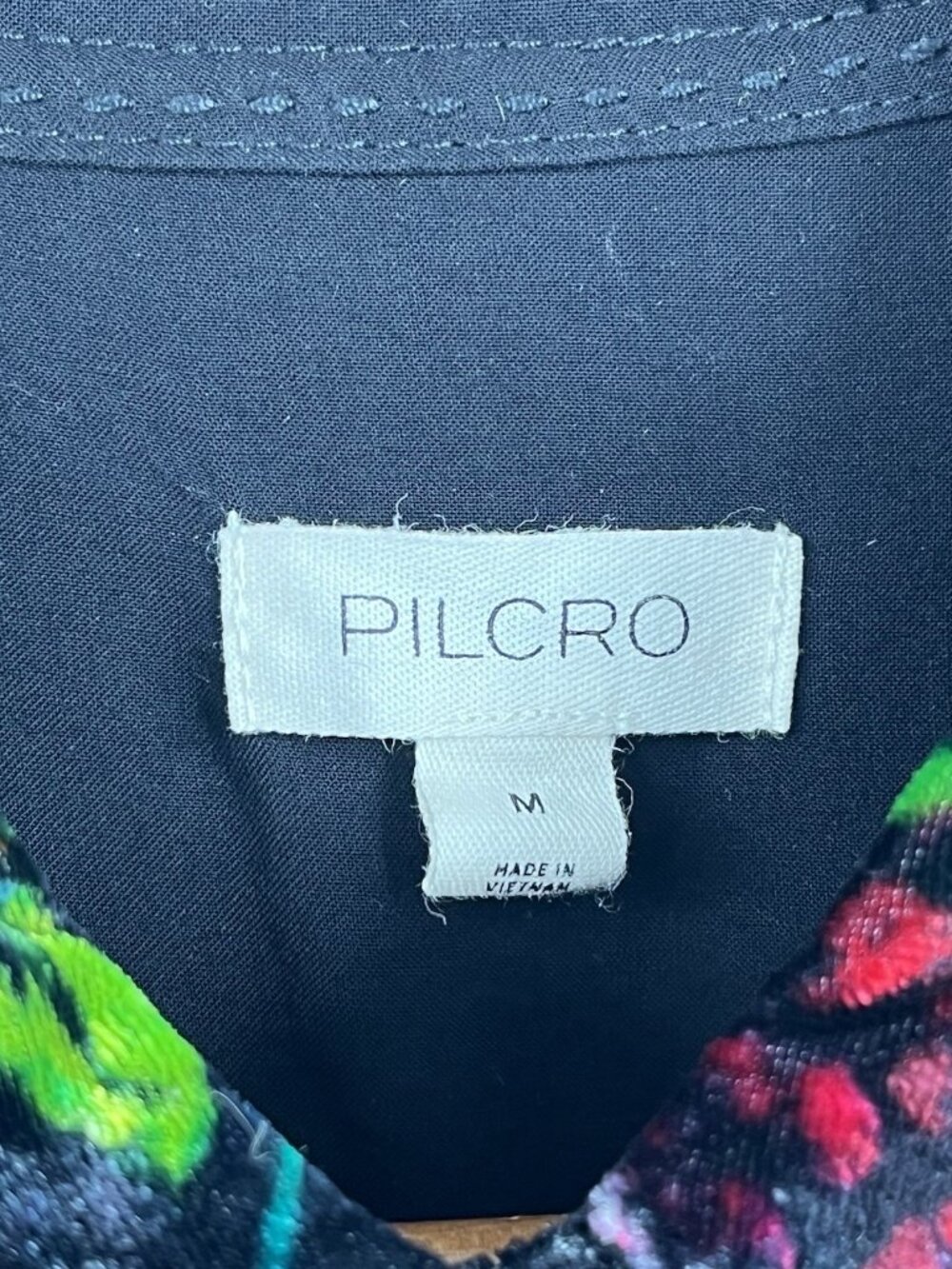 PILCRO Women's Black Floral Velvet Long Sleeve Button Front Blouse Medium - Picture 6 of 7